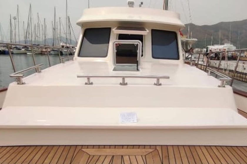 Marmaris Yacht a motore   10  ospiti 12 m Numero dell'inserzione: #12645 3