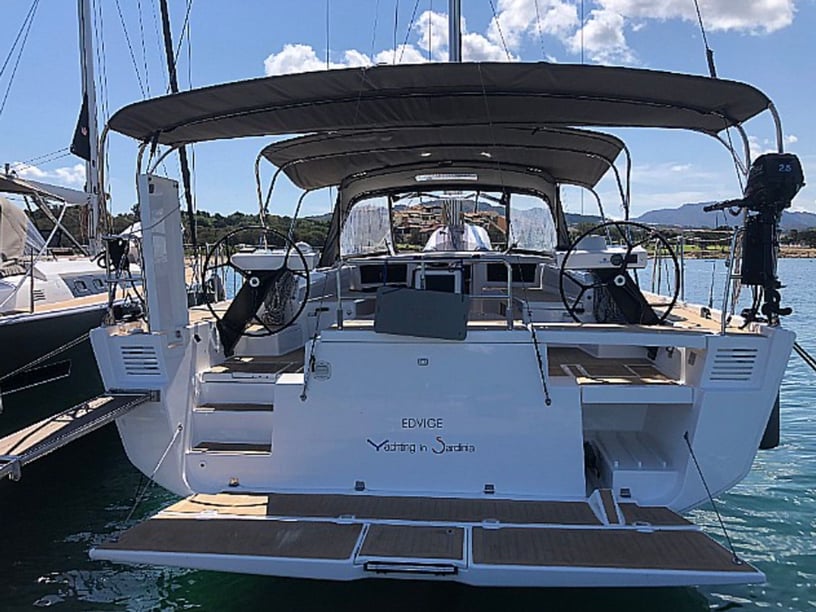 Porto Rotondo Zeilboot Cabine 6  10  slaapplaatsen 10  gasten 54 ft Lijstnummer: #12693 2