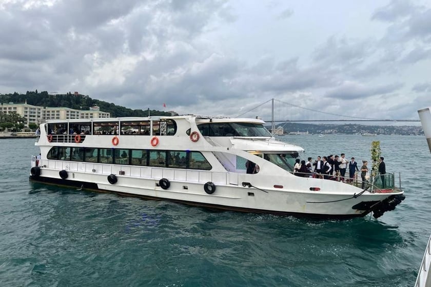 Ayvansaray Motoryat   Seyir 300 kişi 36.5 m İlan No: #12778