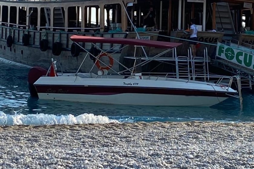 Fethiye Motorboat   6 guests 7 m Listing Number: #12809 3