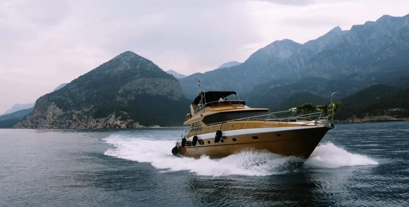 Antalya Motoryat 3 kabin Konaklama 6 kişi Seyir 6 kişi 24 m İlan No: #12826