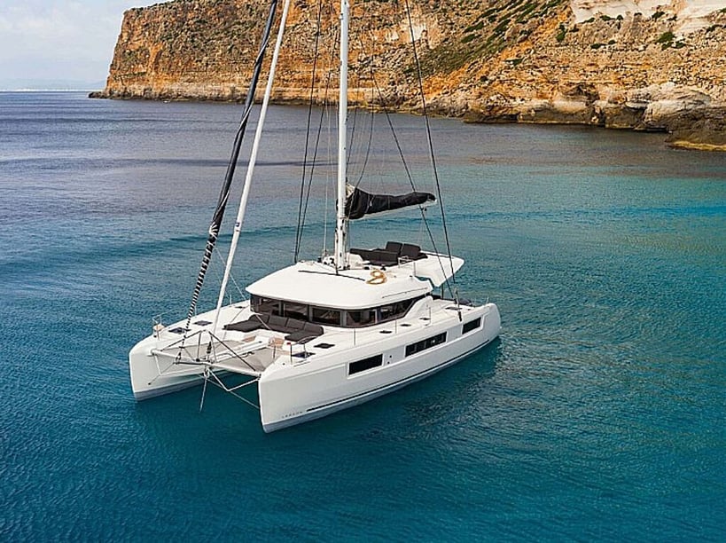 Marmaris Catamaran 4 cabin 8 berths 8 guests 46 ft Listing Number: #12887