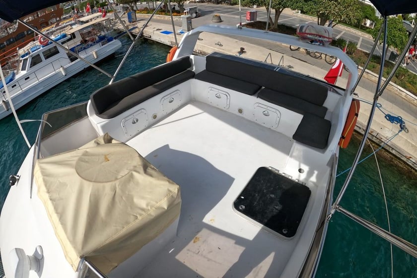 Marmaris Yacht a motore   6  ospiti 11 m Numero dell'inserzione: #12899 5