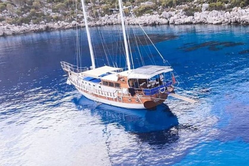 Orhaniye Gulet 4 cabin 8 berths 8 guests 20 m Listing Number: #13112