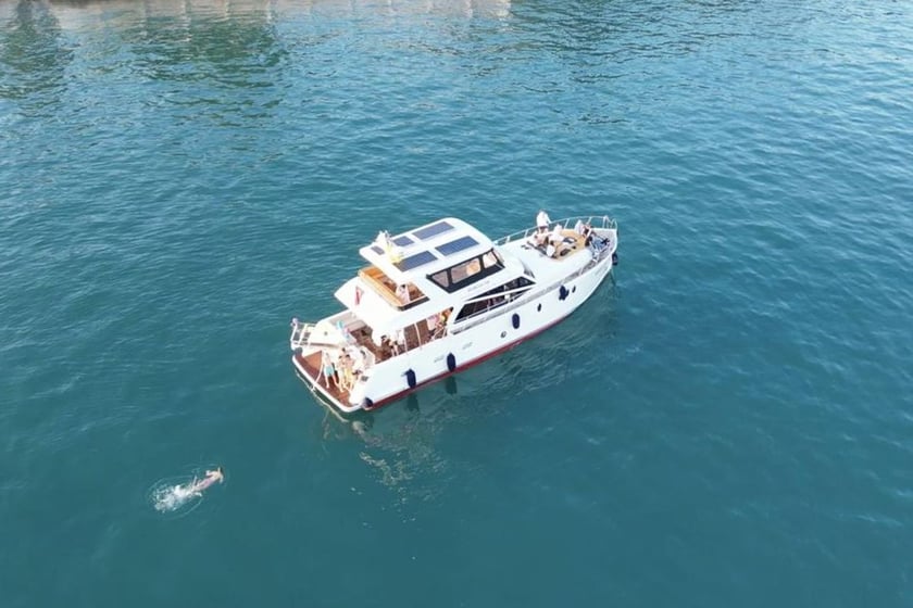 Arnavutkoy Motor Yacht   20 guests 18 m Listing Number: #13133