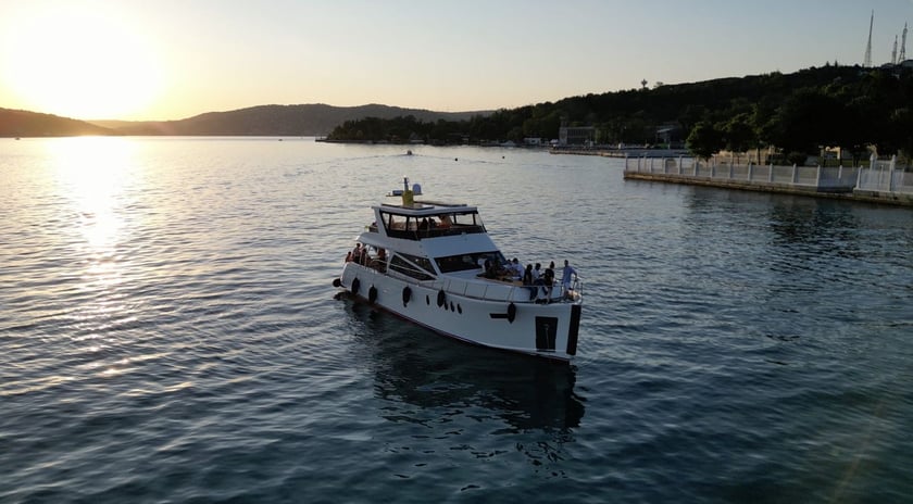 Arnavutkoy Motor Yacht   20 guests 18 m Listing Number: #13133 5