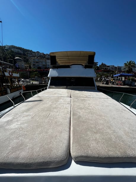 Antalya Yate a motor   35  invitados 18.9 m Número de anuncio: #13144 2
