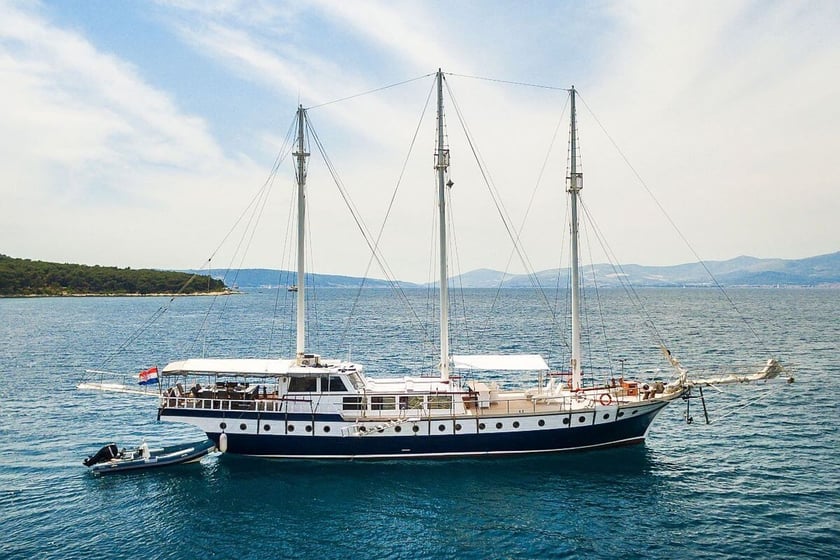 Split Gulet 7 cabin 14 berths 14 guests 32 m Listing Number: #13186 2