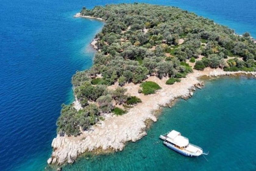 Datca Gulet 2 cabin 4 berths 4 guests 13.5 m Listing Number: #13191 4