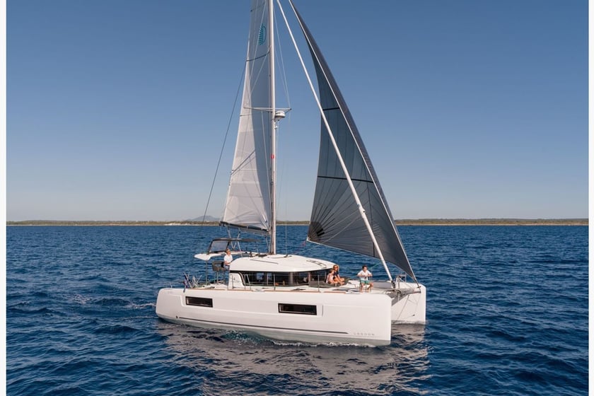 Bodrum Catamarano cabina 3  cuccette 6  6  ospiti 12 m Numero dell'inserzione: #13230