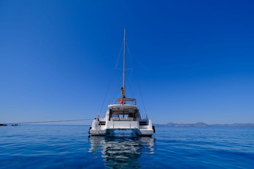 Fethiye Catamaran Cabine 4  Couchettes 8  Invités 8  12.75 m Numéro de l'annonce: #13248 4