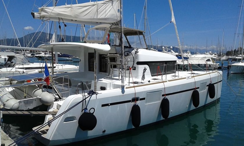 Gouvia Katamaran 6 kabin Konaklama 10 kişi Seyir 10 kişi 11.74 m İlan No: #3898 2
