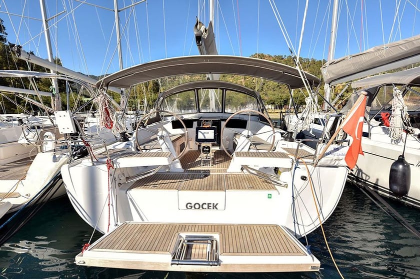 Gocek Voilier Cabine 3  Couchettes 8  Invités 8  12.4 m Numéro de l'annonce: #5558