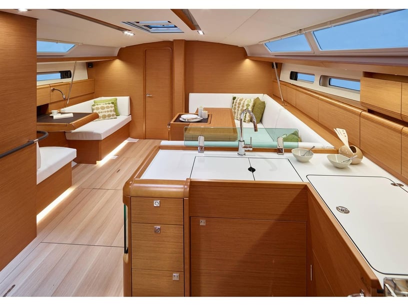 Capo d'Orlando Sailboat 4 cabin 10 berths 10 guests 13.76 m Listing Number: #5814 4