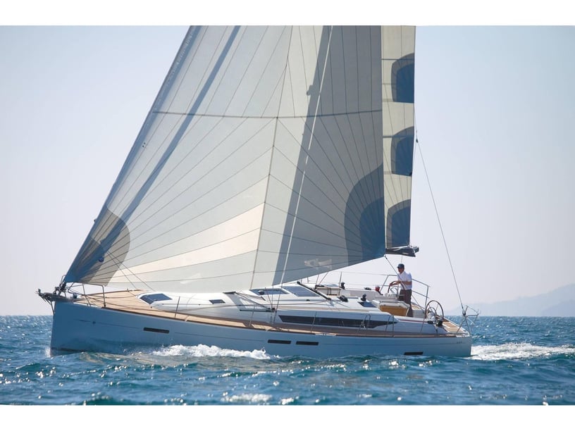 Capo d'Orlando Sailboat 4 cabin 10 berths 10 guests 13.76 m Listing Number: #5814 2