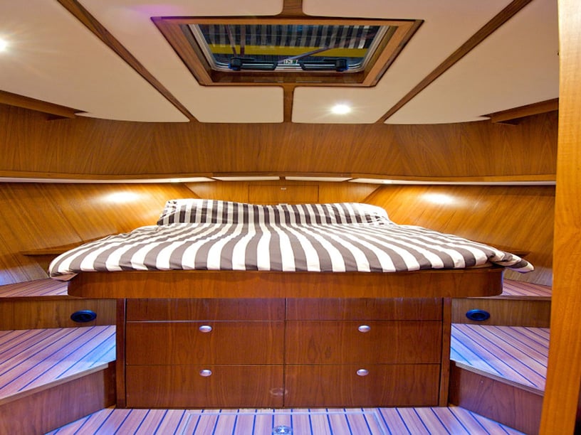 Drachten Motorboot Cabine 1  2  slaapplaatsen 2  gasten 10.2 m Lijstnummer: #6173 4