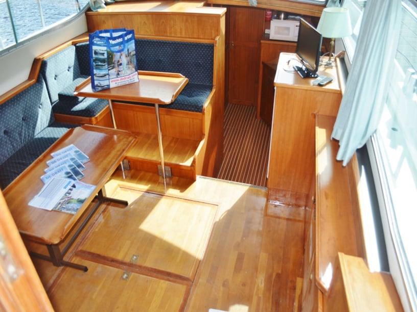 Drachten Motorboot Cabine 4  8  slaapplaatsen 8  gasten 13.2 m Lijstnummer: #6175 3