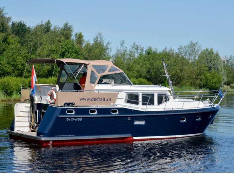 Brandebourg-sur-Havel Bateau à moteur Cabine 3  Couchettes 6  Invités 6  11.5 m Numéro de l'annonce: #6182 2