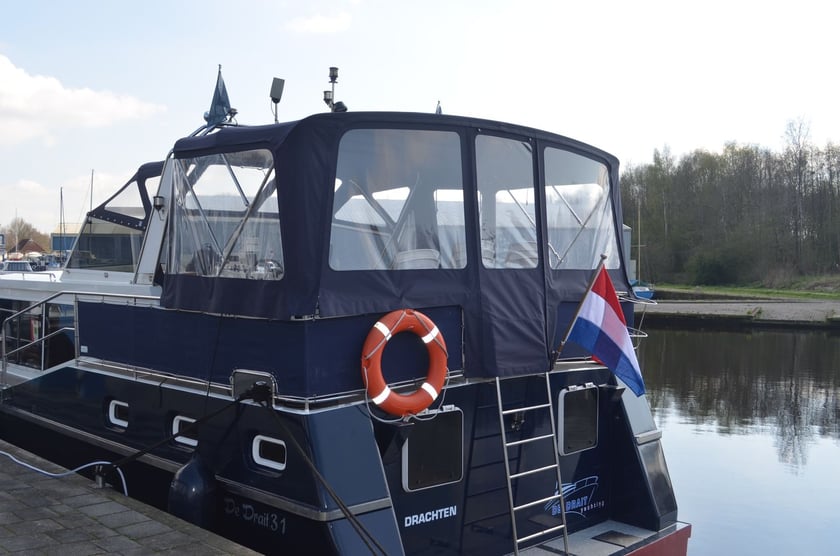 Drachten Motorboot 4 Kabine 10 Liegeplätze 10 Gäste 13.5 m Nummer des Inserats: #6204