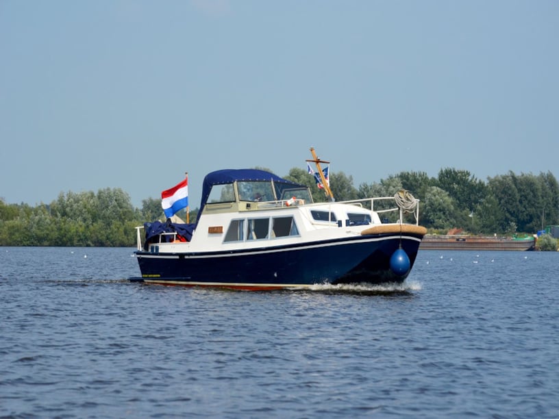 Drachten Motorboot 1 Kabine 4 Liegeplätze 4 Gäste 8.5 m Nummer des Inserats: #6221