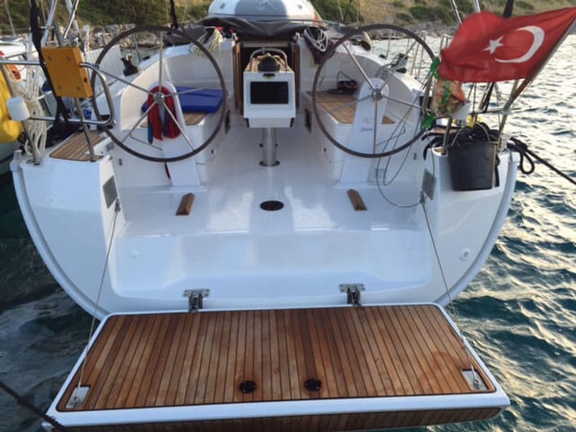 Fethiye Zeilboot Cabine 3  6  slaapplaatsen 6  gasten 11.3 m Lijstnummer: #8108 2