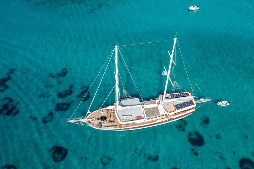 Bozburun Caicco cabina 7  cuccette 14  14  ospiti 33 m Numero dell'inserzione: #8157 2