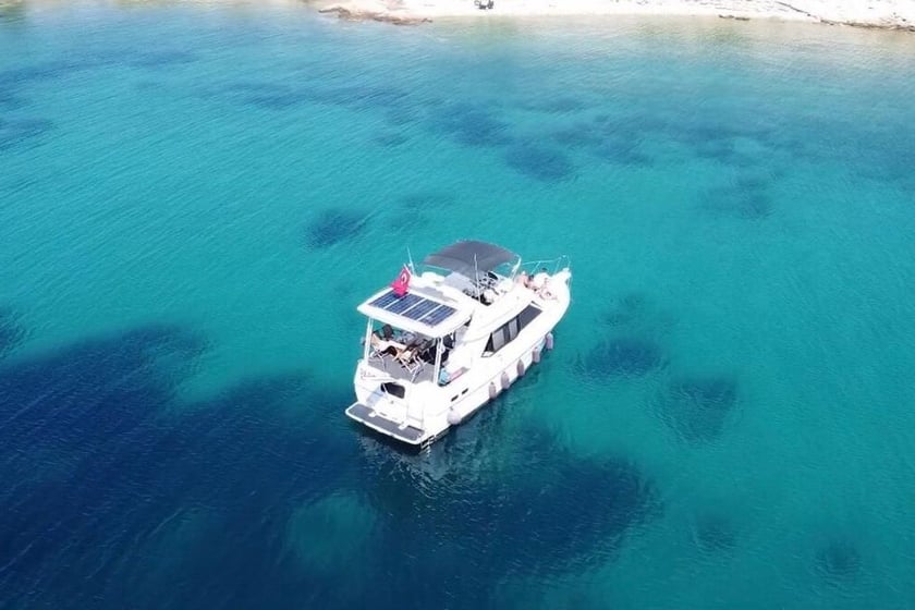 Cesme Motoryacht 2 Kabine 4 Liegeplätze 4 Gäste 12 m Nummer des Inserats: #8268 3