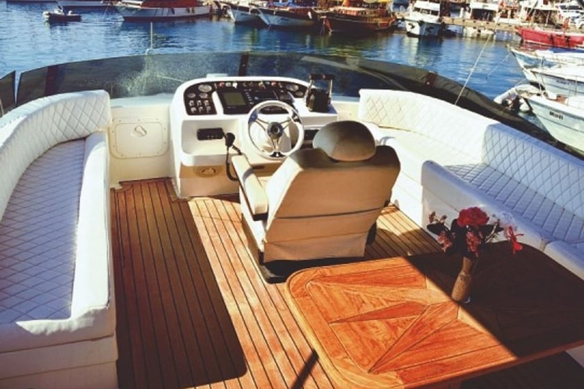 Kemer Yacht a motore cabina 2  cuccette 4  5  ospiti 16 m Numero dell'inserzione: #8606 3