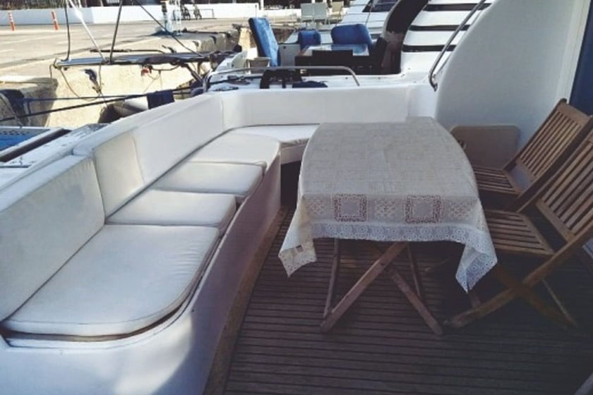 Kemer Yacht a motore cabina 2  cuccette 4  4  ospiti 16 m Numero dell'inserzione: #8740 4