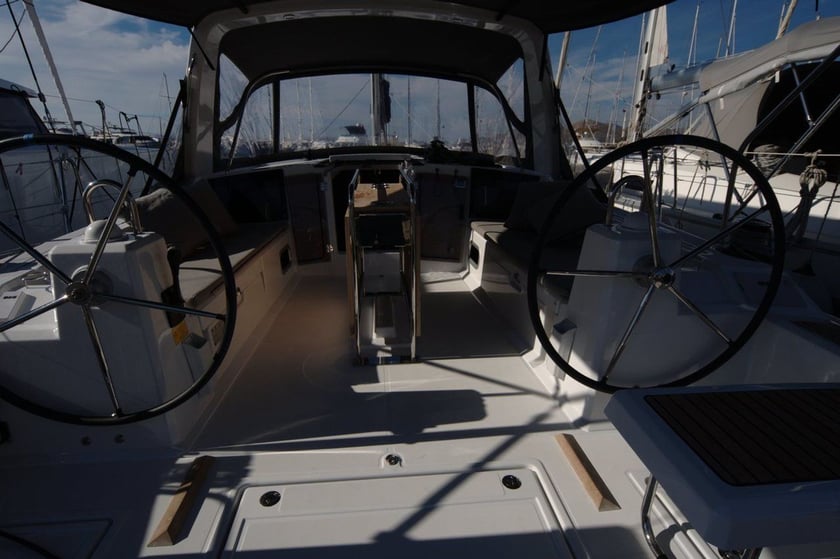 Bodrum Segelboot 3 Kabine 6 Liegeplätze 6 Gäste 12.43 m Nummer des Inserats: #8745 5