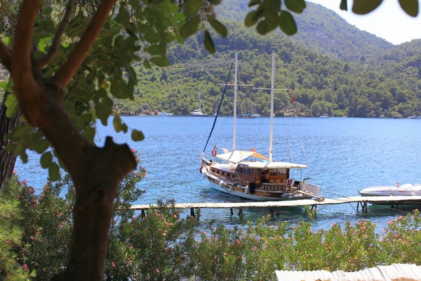 Fethiye Gulet 3 cabin 4 berths 4 guests 15 m Listing Number: #8747 4