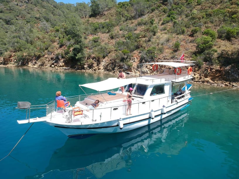 Gocek Gulet Cabine 2  Couchettes 4  Invités 4  14 m Numéro de l'annonce: #8806