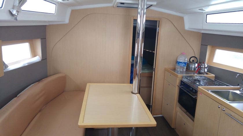 Fethiye Sailboat 3 cabin 6 berths 6 guests 11.51 m Listing Number: #8940 3