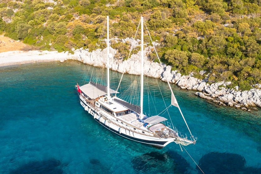 Marmaris Gulet 4 cabin 8 berths 8 guests 24 m Listing Number: #9144 3