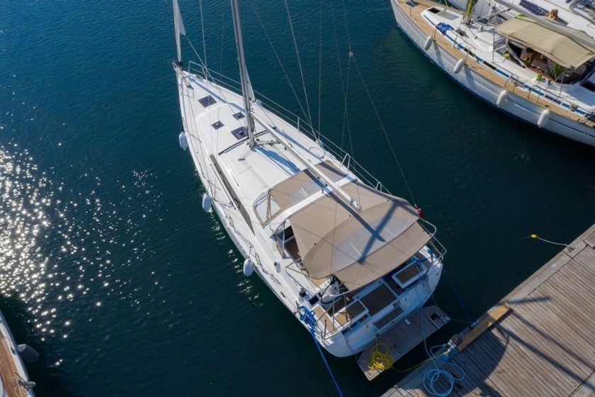 Fethiye Sailboat 3 cabin 6 berths 6 guests 12.43 m Listing Number: #9172