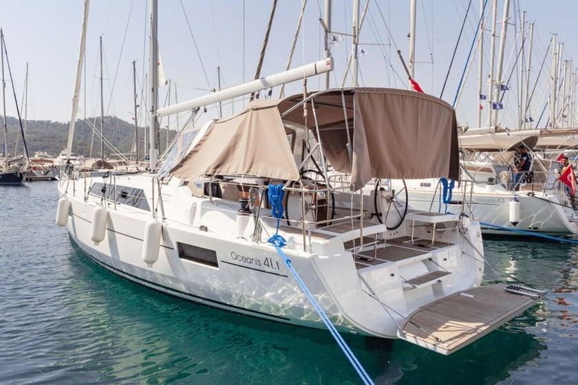 Fethiye Segelboot 3 Kabine 6 Liegeplätze 6 Gäste 12.43 m Nummer des Inserats: #9172 3