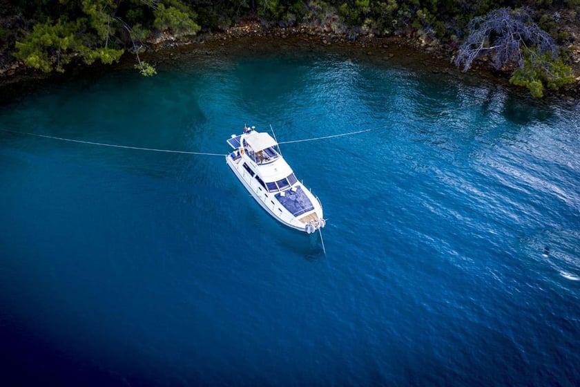 Gocek Yacht à moteur Cabine 2  Couchettes 4  Invités 4  15 m Numéro de l'annonce: #9187 5