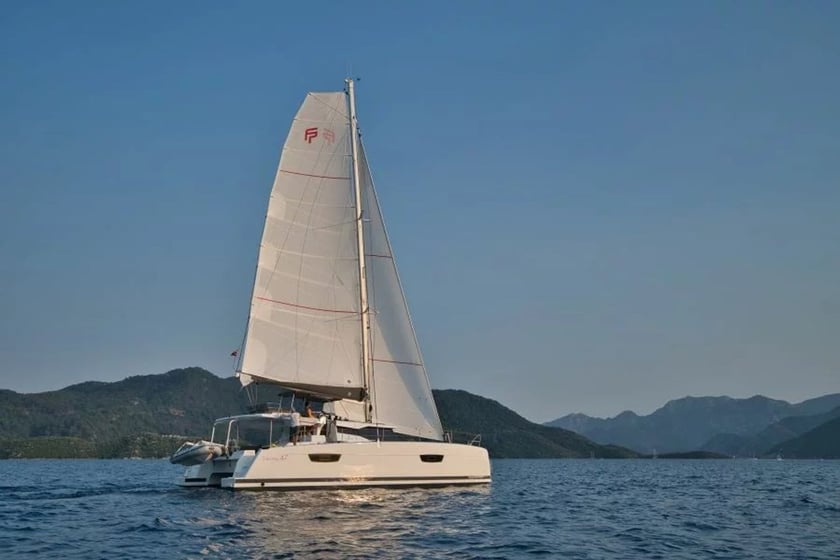 Marmaris Katamaran 5 kabin Konaklama 10 kişi Seyir 12 kişi 13.94 m İlan No: #9264 5