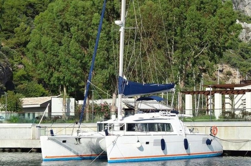 Marmaris Catamaran 3 cabin 6 berths 6 guests 13.61 m Listing Number: #9267