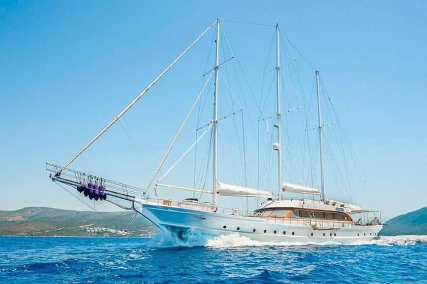 Marmaris Gulet 6 cabin 12 berths 12 guests 38 m Listing Number: #9275 3