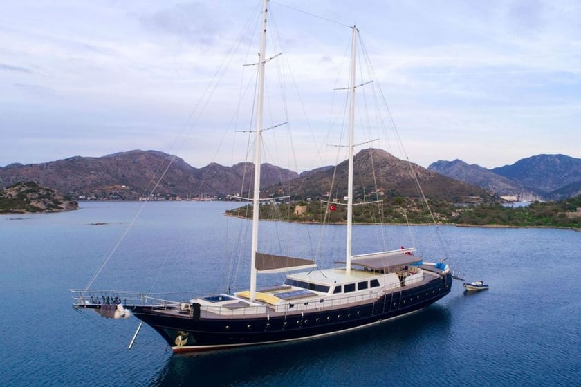 Marmaris Gulet 10 cabin 20 berths 20 guests 40 m Listing Number: #9283 2