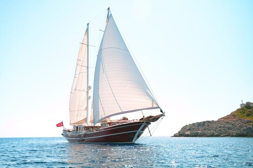 Marmaris Gulet 6 cabin 12 berths 12 guests 37 m Listing Number: #9309 3