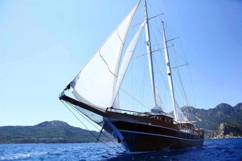 Marmaris Gulet 6 cabin 12 berths 12 guests 31 m Listing Number: #9310 2