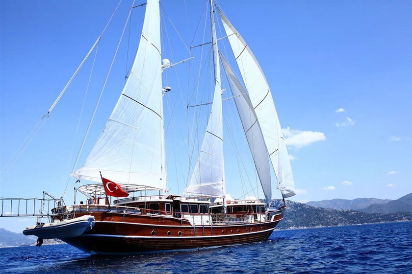 Marmaris Gulet 6 cabin 12 berths 12 guests 31 m Listing Number: #9310 3