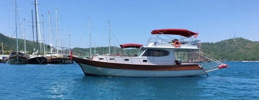 Fethiye Motor Yacht 2 cabin 4 berths 8 guests 15 m Listing Number: #9344 2