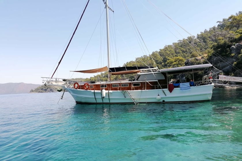 Selimiye Gulet 3 cabin 6 berths 6 guests 13.6 m Listing Number: #9378