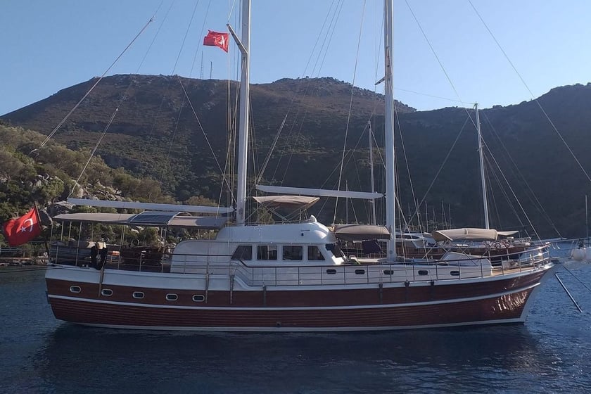 Bozburun Gulet 5 cabin 10 berths 10 guests 24 m Listing Number: #9387 3