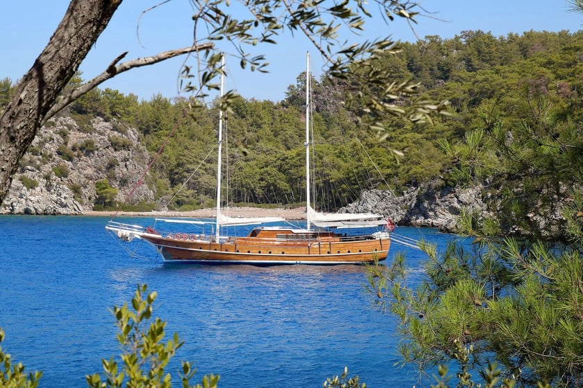 Marmaris Gulet 7 cabin 14 berths 14 guests 30 m Listing Number: #9394 3