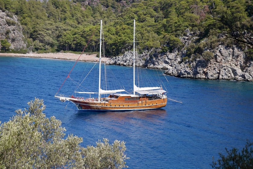 Marmaris Gulet 7 cabin 14 berths 14 guests 30 m Listing Number: #9394 4