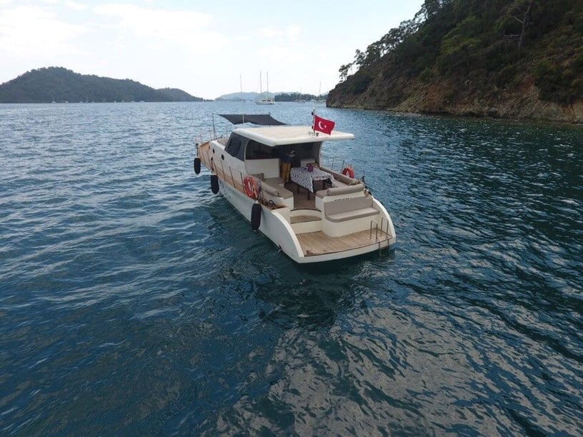 Fethiye Motor Yacht 2 cabin 3 berths 3 guests 15 m Listing Number: #9399 4